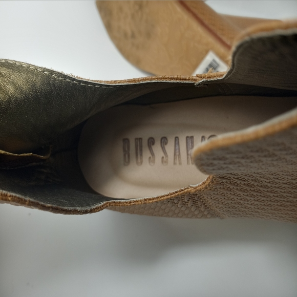 Bussana Ankle Leather Brown Bootie - Picture 9 of 9